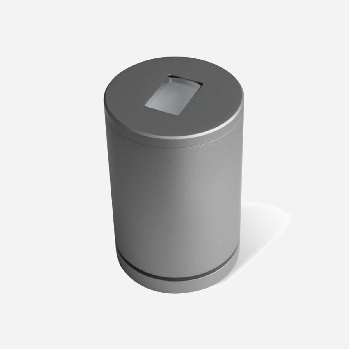 Lecteur de code-barres Newland NVF260-20 1D/2D CMOS USB filaire IP64 gris 347g 65x65mm 5V - Le Newland NVF260-20 est un lecteur de code-barres fixe conçu pour répondre aux exigences des environnements professionnels exigeants. Grâce à sa technologie de lecture 1D/2D basée sur un capteur CMOS haute résolution (1280 x 800 pixels), il décode rapidement l'ensemble des codes-barres standards du marché, des codes linéaires classiques (EAN, UPC, Code 128, Code 39) aux codes 2D modernes (QR Code, DataMatrix). Sa polyvalence en fait un atout majeur pour les points de vente, les entrepôts logistiques, les services d'expédition ou les postes de contrôle qualité. Le lecteur s'intègre facilement dans tout système d'information grâce à sa connexion USB filaire, garantissant une alimentation stable (5V) et une transmission de données fiable sans configuration complexe. La robustesse est au cœur de sa conception : certifié IP64, le NVF260-20 résiste aux projections d'eau et à la poussière, tout en offrant une protection contre les décharges électrostatiques (ESD). Son format compact (65 x 65 mm de base) et son poids contenu (347g) facilitent son installation dans des espaces restreints ou sur des supports variés. Les angles de lecture étendus (jusqu'à 360° en rotation) permettent une capture efficace des codes-barres quelle que soit leur orientation, réduisant ainsi les manipulations et accélérant les opérations de scan. Le retour sonore confirme chaque lecture réussie, améliorant la productivité des opérateurs. Conçu pour fonctionner de manière continue dans des plages de température de 0 à 50°C, ce lecteur Newland constitue une solution fiable et durable pour automatiser vos processus de traçabilité, d'inventaire et de gestion des flux.
