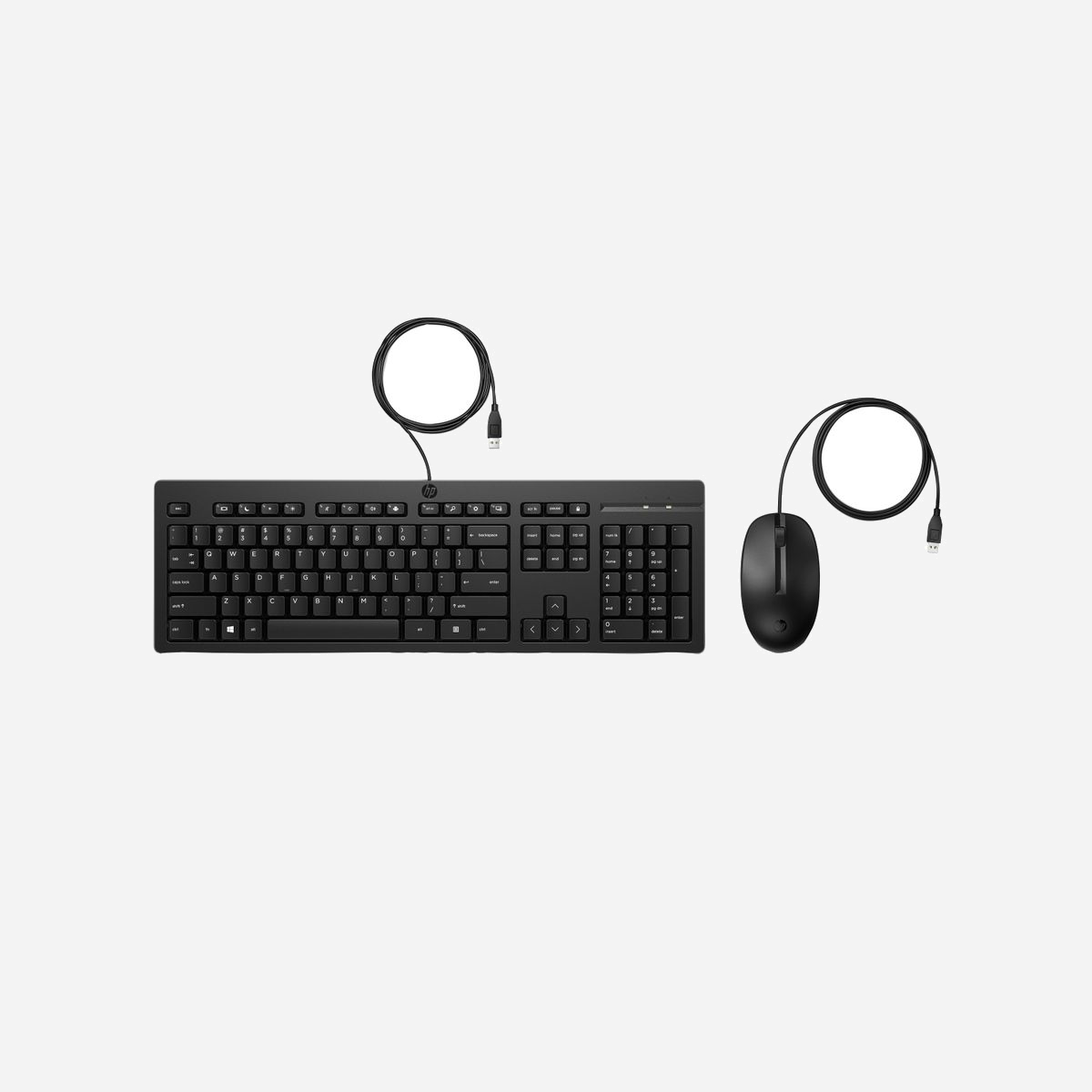 Ensemble clavier et souris filaires HP 225 USB connexion plug-and-play compatible PC Windows et Linux - L'ensemble clavier et souris filaires HP 225 représente une solution fiable et durable pour équiper vos postes de travail professionnels. Conçu pour répondre aux exigences d'utilisation intensive en environnement bureau, ce pack offre un excellent rapport qualité-prix pour les entreprises soucieuses de productivité. Le clavier taille réelle intègre un pavé numérique complet, idéal pour la saisie de données et les tâches comptables. Avec une durée de vie de 10 millions de caractères par touche et une distance de frappe de 3 mm, il garantit confort et réactivité tout au long de la journée. La souris optique 1200 DPI ambidextre avec ses 3 boutons programmables assure une précision adaptée aux tâches bureautiques courantes. La connectivité USB filaire plug-and-play simplifie considérablement le déploiement : aucun pilote à installer, aucune batterie à gérer. Branchez l'ensemble sur un port USB Type-A et vos équipes sont immédiatement opérationnelles sous Windows 10, Windows 11 ou Linux. Le câble de 1,8 m offre une liberté de mouvement suffisante pour tous les agencements de bureau. HP démontre son engagement environnemental avec une conception intégrant 75% de plastique recyclé post-consommation et un emballage entièrement recyclable. Cette approche responsable s'inscrit dans une démarche RSE tout en maintenant la robustesse attendue d'un équipement professionnel. Certifié CE, FCC et RoHS, cet ensemble HP 225 constitue un choix rationnel pour équiper durablement vos collaborateurs avec des périphériques éprouvés, confortables et respectueux de l'environnement.