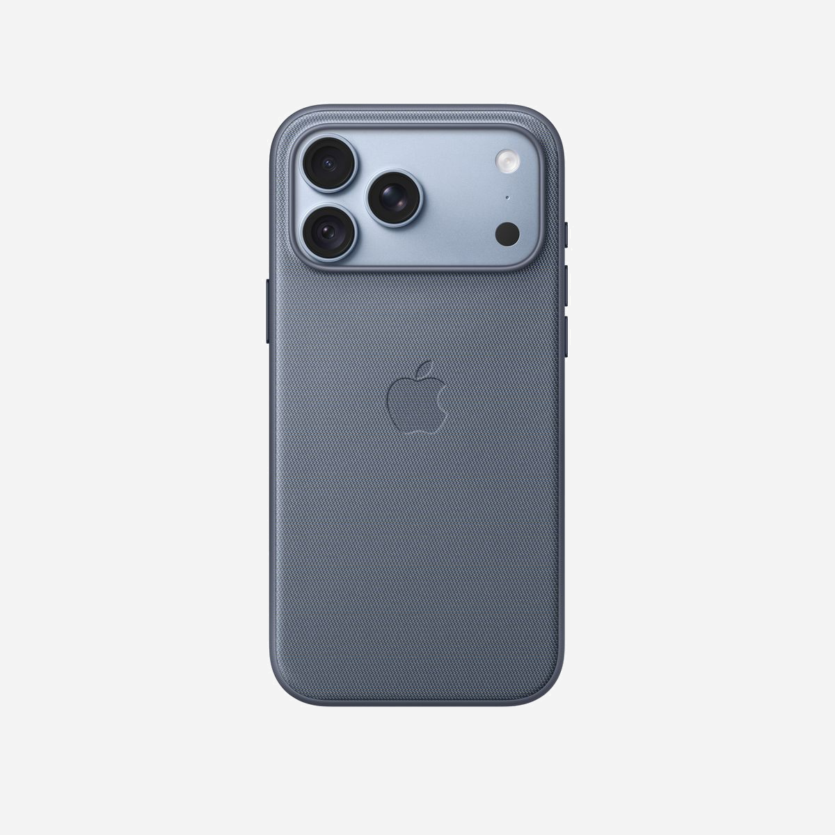 Coque Apple tissage technique MagSafe iPhone 18 Pro Max polyester recyclé TPU boutons aluminium bleu chambray - La coque en tissage technique avec MagSafe représente l'alliance parfaite entre protection premium et design raffiné pour votre iPhone 18 Pro Max. Conçue par Apple selon des standards d'excellence rigoureux, elle incarne l'engagement de la marque en matière de durabilité et de qualité. Fabriquée à partir de polyester 100 % recyclé, cette coque illustre une démarche écoresponsable sans compromis sur les performances. Le tissage Jacquard crée une texture dimensionnelle unique et une teinte bleu chambray profonde et élégante, apportant une touche de sophistication à votre appareil professionnel. Le contour en TPU légèrement texturé garantit une prise en main sécurisée et confortable lors de vos déplacements professionnels. Les boutons en aluminium anodisé assurent une réactivité optimale et une précision tactile irréprochable au quotidien. La technologie MagSafe intégrée offre deux avantages majeurs : une fixation magnétique parfaitement ajustée et une recharge sans fil accélérée. Conservez votre coque en place et connectez simplement votre chargeur MagSafe ou tout chargeur certifié Qi2 25 W pour une recharge efficace. Les deux points de fixation permettent d'attacher une dragonne ou une bandoulière Apple, libérant vos mains tout en sécurisant votre appareil lors de vos déplacements. Testée durant des milliers d'heures, cette coque protège efficacement votre iPhone 18 Pro Max contre les rayures et les chutes, prolongeant ainsi la durée de vie de votre investissement professionnel. Une solution de protection haut de gamme qui préserve l'esthétique et les fonctionnalités de votre terminal.