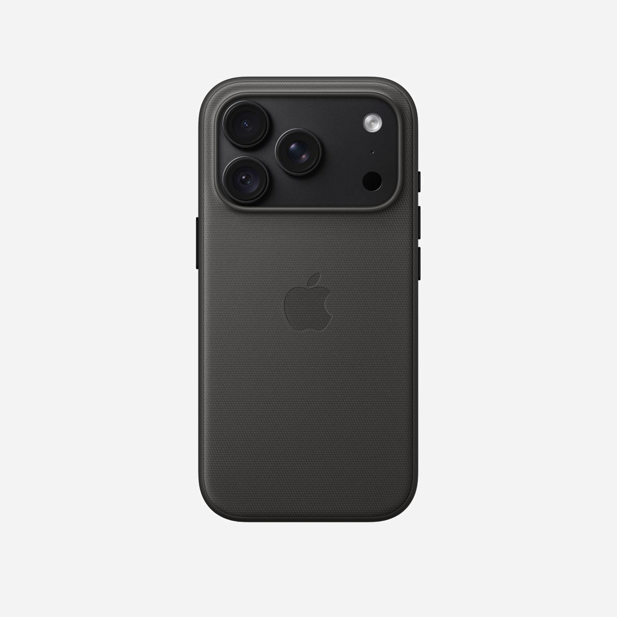 Coque Apple en tissage technique avec MagSafe pour iPhone 18 Pro polyester recyclé TPU boutons aluminium noir - La coque en tissage technique avec MagSafe pour iPhone 18 Pro représente l'alliance parfaite entre protection premium et design raffiné, conçue selon les standards d'excellence Apple. Fabriquée à partir de polyester 100% recyclé, cette coque s'inscrit dans une démarche écoresponsable sans compromis sur la qualité. Le tissage Jacquard crée une texture dimensionnelle unique et une teinte noire profonde qui confère à votre iPhone une élégance discrète et professionnelle. Le contour en TPU légèrement texturé garantit une prise en main sûre et confortable au quotidien. Les boutons en aluminium anodisé assurent une réactivité optimale et une précision tactile identique à celle de l'iPhone nu. Chaque interaction reste fluide et naturelle, préservant l'expérience utilisateur premium attendue d'un produit Apple. La technologie MagSafe intégrée transforme l'usage quotidien : fixation magnétique instantanée, recharge sans fil accélérée compatible avec les chargeurs MagSafe et certifiés Qi2 25W. Aucun retrait de coque nécessaire, votre iPhone reste protégé en permanence tout en bénéficiant d'une recharge optimale. Les deux points de fixation permettent d'attacher facilement une dragonne ou une bandoulière Apple, offrant une solution mains libres idéale pour les professionnels en déplacement ou les environnements actifs. Testée durant des milliers d'heures, cette coque protège efficacement contre les rayures et les chutes tout en préservant les lignes épurées de l'iPhone 18 Pro. Un investissement durable pour les utilisateurs exigeants recherchant protection, fonctionnalité et esthétique au service de leur productivité.