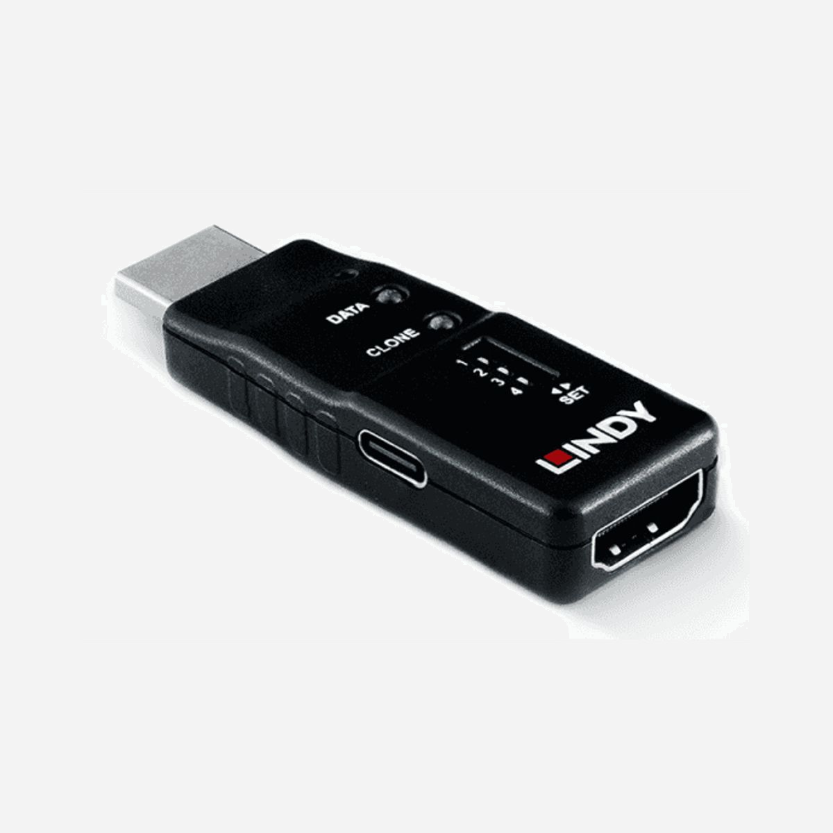 Émulateur EDID Lindy 32105 HDMI USB-C 8K 7680x4320 48Gbit/s ABS noir 64.5x22.5x11mm - L'émulateur EDID Lindy 32105 constitue une solution professionnelle indispensable pour garantir la stabilité de vos installations audiovisuelles en environnement professionnel. Cet accessoire technique résout efficacement les problèmes de détection d'écran et maintient une configuration vidéo constante, même lorsque les moniteurs sont éteints ou déconnectés. Grâce à sa compatibilité HDMI et USB Type-C, cet émulateur s'intègre parfaitement dans les infrastructures modernes. Il prend en charge les résolutions jusqu'à 8K (7680 x 4320 pixels) et 4K, avec une bande passante de 48 Gbit/s, répondant ainsi aux exigences des contenus haute définition actuels. La conformité HDCP 2.3 assure la compatibilité avec les contenus protégés. Les cas d'usage sont multiples : serveurs de diffusion vidéo nécessitant une résolution fixe, systèmes de visioconférence, installations KVM, salles de contrôle, ou encore environnements de production audiovisuelle. L'émulateur maintient la configuration d'affichage active en permanence, évitant les réarrangements de fenêtres et les interruptions de signal lors des commutations. Son format ultra-compact (64,5 x 22,5 x 11 mm pour seulement 13 g) facilite l'installation dans les espaces restreints. Le boîtier ABS robuste et les certifications CE, FCC, RoHS garantissent fiabilité et conformité réglementaire. La présence de voyants lumineux permet un diagnostic visuel immédiat du fonctionnement. Solution plug-and-play ne nécessitant aucun pilote, le Lindy 32105 s'installe en quelques secondes et fonctionne dans une plage de température étendue (0 à 50°C), adapté aux environnements professionnels exigeants.