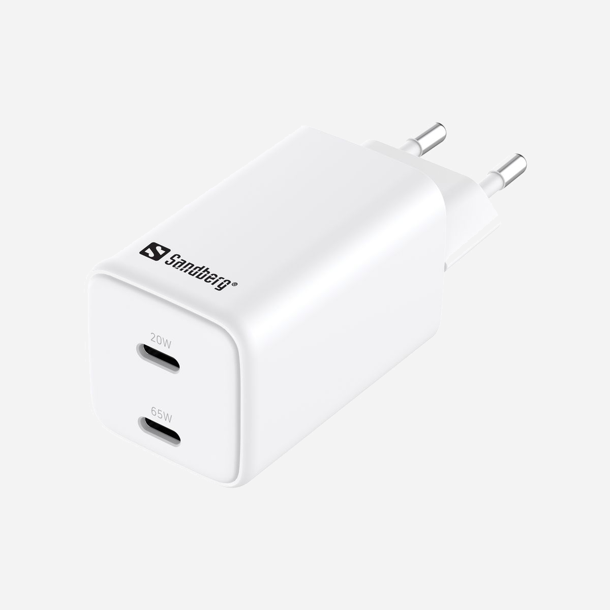 Chargeur Sandberg AC Dual USB-C PD 65W 2 ports charge rapide pour ordinateurs portables et smartphones EU - Le chargeur Sandberg AC Dual USB-C PD 65W représente la solution de charge idéale pour les professionnels mobiles et les environnements de travail modernes. Grâce à ses deux ports USB-C Power Delivery, ce chargeur compact offre une flexibilité d'utilisation remarquable adaptée aux besoins quotidiens. En configuration mono-port, vous bénéficiez de la puissance maximale de 65W, suffisante pour alimenter et recharger efficacement la majorité des ordinateurs portables professionnels équipés d'USB-C, qu'il s'agisse de modèles Windows, macOS ou Linux. Cette puissance permet de maintenir votre productivité sans interruption, même lors d'utilisations intensives. L'utilisation simultanée des deux ports transforme ce chargeur en véritable station de charge multiappareils. La répartition intelligente de la puissance permet de charger conjointement votre ordinateur portable et votre smartphone, ou encore votre tablette et vos accessoires professionnels. Cette polyvalence élimine le besoin de multiplier les adaptateurs secteur, simplifiant ainsi vos déplacements professionnels. La conception compacte et légère (115g) du boîtier en ABS ignifugé garantit une portabilité optimale sans compromettre la sécurité. Les certifications de sécurité et la protection ignifuge du boîtier assurent une utilisation sereine au quotidien. Avec sa compatibilité universelle et sa prise européenne Type C, ce chargeur Sandberg s'intègre parfaitement dans tout environnement professionnel, bureau comme télétravail. Un investissement durable pour équiper vos postes de travail d'une solution de charge fiable et performante.