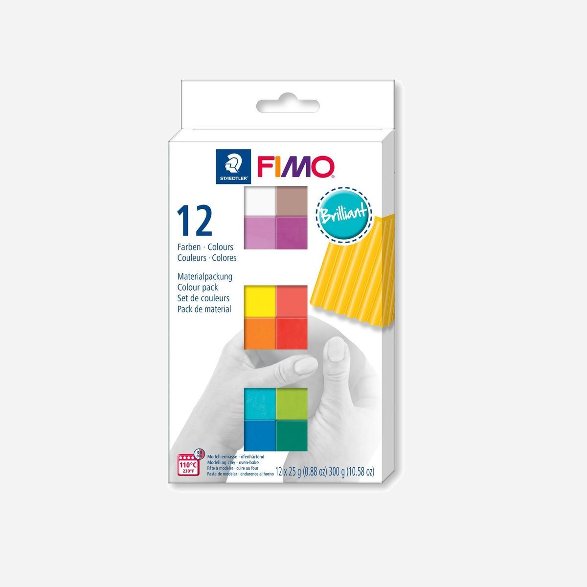 Coffret Staedtler FIMO Soft 12 demi-blocs 25g couleurs brillantes pâte à modeler polymère réf. 8023-C12-2 - Le coffret Staedtler FIMO Soft 8023-C12-2 s'adresse aux professionnels de la création, aux artisans et aux services achats recherchant une solution complète pour les activités de modelage artistique et de prototypage créatif. Ce coffret réunit 12 demi-blocs de 25g de pâte polymère dans une palette de couleurs brillantes soigneusement sélectionnées : blanc, citron, rouge indien, bleu pacifique, menthe, flamingo, mandarine, vert pomme, vert émeraude, violet, lavande et taupe. Cette diversité chromatique permet de réaliser des projets variés sans investissement initial important. La pâte FIMO Soft se distingue par sa malléabilité optimale, facilitant le travail de modelage même lors de sessions prolongées. Après façonnage, les créations se durcissent définitivement par cuisson au four ménager standard à 110°C pendant 30 minutes, garantissant des résultats durables et professionnels. Fabriquée en Allemagne selon les standards de qualité Staedtler, cette pâte polymère convient parfaitement aux ateliers créatifs en entreprise, aux services de communication pour la réalisation de maquettes, aux écoles d'art et aux centres de formation. Le format demi-bloc de 25g offre un excellent compromis entre quantité suffisante par couleur et limitation du gaspillage. Le coffret inclut un guide d'utilisation détaillé et les avertissements de sécurité nécessaires, permettant une prise en main immédiate et conforme aux normes. Avec un poids total de 300g, ce kit représente une solution économique et pratique pour équiper vos équipes créatives ou enrichir votre offre de fournitures professionnelles.