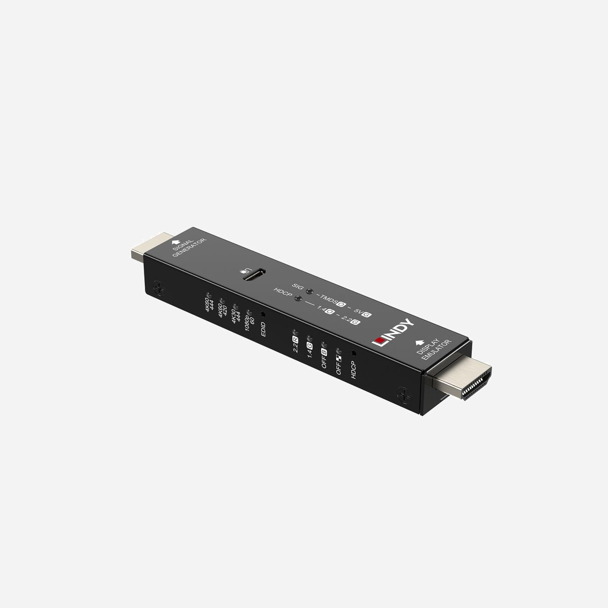 Émulateur EDID Lindy 32683 HDMI 4K 3840x2160 18Gbit/s HDCP 1.4/2.2 avec port Micro-USB B noir métal - L'émulateur EDID Lindy 32683 constitue une solution professionnelle indispensable pour garantir la stabilité de vos installations audiovisuelles multi-écrans. Cet équipement résout efficacement les problèmes de détection d'affichage rencontrés lors du démarrage de serveurs, de commutateurs KVM ou de matrices vidéo, en émulant en permanence la présence d'un écran connecté. Compatible avec les résolutions jusqu'à 4K Ultra HD 3840x2160 pixels et supportant une bande passante de 18 Gbit/s, ce dispositif garantit une transmission optimale des signaux HDMI haute définition. La prise en charge des protocoles HDCP 1.4 et 2.2 assure une compatibilité étendue avec les contenus protégés et les équipements récents. Son boîtier métallique compact de 100 x 22 x 13,6 mm et son poids plume de 40 grammes facilitent l'intégration discrète dans vos installations techniques. Le port Micro-USB B permet une configuration personnalisée des paramètres EDID selon vos besoins spécifiques, offrant ainsi une flexibilité appréciable pour les environnements professionnels exigeants. Particulièrement adapté aux salles de contrôle, installations de digital signage, centres de données et environnements de production audiovisuelle, cet émulateur élimine les interruptions de signal lors des changements de source ou des redémarrages système. Sa faible consommation de 1,2 W maximum et sa plage de température de fonctionnement étendue garantissent une fiabilité opérationnelle en continu. Livré avec un câble USB Type-A vers Micro-USB B et certifié CE, FCC, RoHS et REACH, le Lindy 32683 répond aux normes professionnelles les plus strictes pour une intégration en toute conformité.