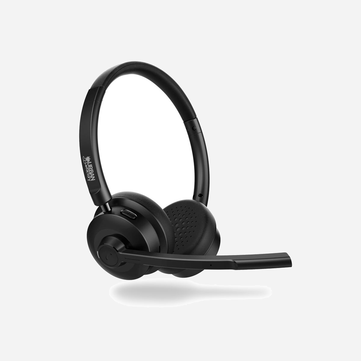 Casque Urban Factory MOVEE Bluetooth 5.0 arceau sans fil USB Type-C portée 10m appels/musique noir 95g - Le casque Urban Factory MOVEE HBV50UF-V2 s'impose comme une solution audio polyvalente pour les professionnels en mobilité et les utilisateurs exigeants. Avec sa connectivité Bluetooth 5.3, il garantit une liaison stable et réactive jusqu'à 10 mètres, idéale pour les environnements de travail hybrides. Son autonomie exceptionnelle de 50 heures en conversation permet d'enchaîner les réunions et les appels sans interruption pendant plusieurs jours. La batterie intégrée de 400 mAh se recharge complètement en 2 heures via USB Type-C, assurant une disponibilité optimale. En veille, le casque tient jusqu'à 720 heures, éliminant les contraintes de recharge fréquente. Conçu pour un usage quotidien intensif, ce casque arceau binaural supra-auriculaire ne pèse que 95 grammes, offrant un confort prolongé même lors de sessions d'utilisation étendues. Son design semi-ouvert avec transducteurs de 3 cm délivre une restitution sonore équilibrée, adaptée aussi bien aux conférences téléphoniques qu'à l'écoute musicale. Le microphone intégré omnidirectionnel avec suppression de bruit garantit une clarté vocale optimale lors des communications professionnelles. Les commandes intégrées sur l'oreillette permettent de gérer appels, volume et lecture musicale sans sortir son smartphone, un atout précieux en déplacement ou au bureau. Compatible avec Windows, macOS, Android et iOS, le MOVEE s'intègre naturellement dans tout écosystème informatique professionnel. Sa polyvalence d'usage (appels, musique, sport, quotidien) en fait un investissement pertinent pour les collaborateurs nomades recherchant un équipement audio fiable et endurant.