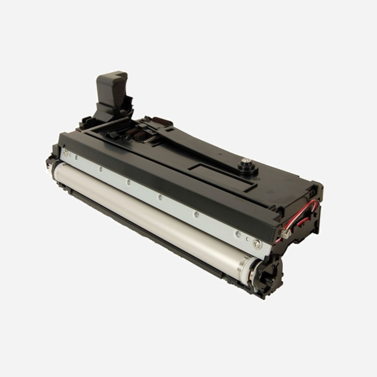 Unité de développement KYOCERA DV-3100 pour imprimantes laser ECOSYS M3040idn M3540idn FS2100DN FS4100DN - L'unité de développement KYOCERA DV-3100 constitue un consommable essentiel pour garantir la continuité et la qualité d'impression de votre parc d'imprimantes laser professionnelles. Conçue spécifiquement pour les modèles ECOSYS M3040idn, M3540idn, ainsi que les séries FS2100DN, FS4100DN, FS4200DN et FS4300DN, cette unité assure une compatibilité parfaite avec votre équipement existant. Ce composant joue un rôle déterminant dans le processus d'impression laser en transférant le toner sur le papier avec précision. Son remplacement régulier permet de maintenir une qualité d'impression optimale, d'éviter les défauts d'impression tels que les traces, les taches ou les zones floues, et de prolonger la durée de vie de votre imprimante. Avec un poids de seulement 1,11 kg, l'unité DV-3100 se manipule et s'installe facilement, minimisant les temps d'arrêt lors de la maintenance. Sa conception KYOCERA garantit une fiabilité éprouvée, particulièrement adaptée aux environnements professionnels exigeants où la productivité ne peut être compromise. Pour les services généraux, les départements IT et les responsables achats, disposer de cette unité de développement d'origine permet d'anticiper les besoins de maintenance, d'assurer la continuité des opérations d'impression et de préserver les performances techniques de vos équipements KYOCERA. Un investissement maîtrisé pour une impression professionnelle sans interruption.