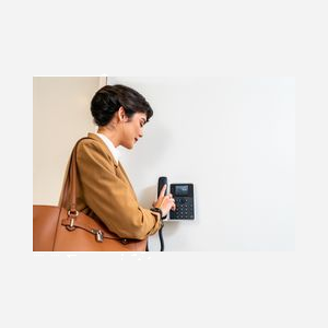 POLY Téléphone IP Edge E100 PoE Gigabit Ethernet, écran IPS 2.8" 320x240, codecs G.7xx/OPUS/iLBC, 2xRJ45, RJ9, USB-C, ENERGY STAR - Miniature 2