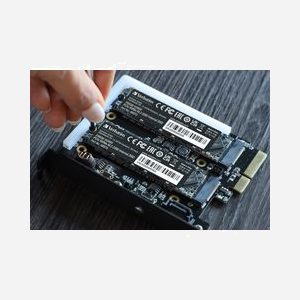 Verbatim Vi3000 SSD 256Go M.2 PCIe 3.0 NVMe, Lecture 3100Mo/s, Écriture 1300Mo/s, 100K IOPS (Lecture/Écriture), 80x22x2.3mm - Miniature 3