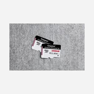 Kingston Technology MicroSD High Endurance 128Go UHS-I U1 Classe 10 A1 (SDCE/128GB) : Lecture 95Mo/s, Ecriture 45Mo/s, Temp. -25°C à 85°C, IPX7 - Miniature 5