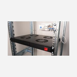 Equip EZF-4-B : Module de ventilation rackable 1U, 4 ventilateurs 12cm, 240V 0.14A, 482x354x44mm (19"), noir, pour racks 19 pouces - Miniature 3