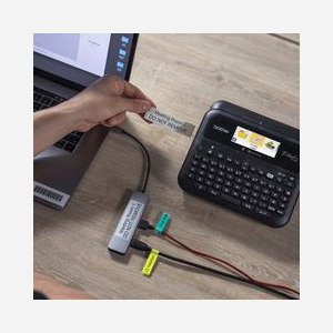 Brother PT-D610BTVP Etiqueteuse Bureautique : Transfert Thermique, 180x360 DPI, 30mm/s, 24mm max., Bluetooth, USB, Écran LCD Couleur, Ruban TZe - Miniature 5