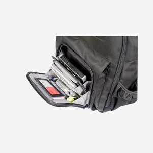 Targus Corporate Traveller CUCT02BEU Sac à dos 15.6" Noir Nylon, compartiment notebook jusqu'à 40.6cm, dimensions 500x350x215mm, poids 1.46kg - Miniature 3
