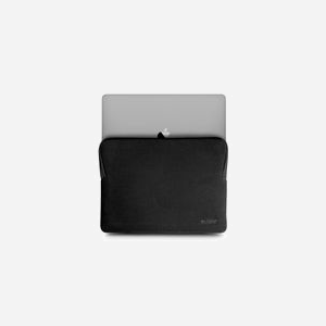 Urban Factory MEMOREE Housse 16" Noir (MMC16UF) - Étui MacBook Pro 16", Polyester/Mémoire de Forme, Intérieur Toison Anti-Rayures, Résistance aux Chocs