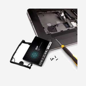Silicon Power SSD Slim S55 240Go 2.5" SATA III TLC - Lecture 550Mo/s, Écriture 450Mo/s - Résistant Chocs & Vibrations, Support S.M.A.R.T. & TRIM - Miniature 4