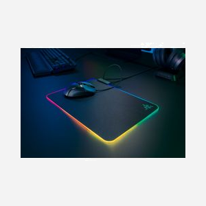 Tapis de souris Razer Firefly V2 Gaming Noir 355x255x3mm, Surface Micro-Texturée, Rétroéclairage Razer Chroma™ RGB, 19 Zones LED, Base Antidérapante - Miniature 4