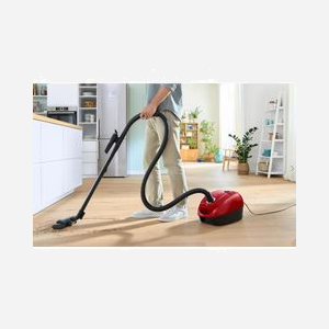 Bosch Serie 4 BGD38RD1H Aspirateur sans Sac 4L 600W Rouge, Aspiration Sèche, Filtre Micro, Niveau Sonore 79dB, Rayon d'Action 10m - Miniature 2