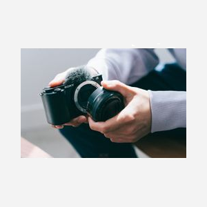 Sony α ZV-E10L MILC APS-C 24.2MP CMOS, Vidéo 4K Ultra HD, ISO 100-320000, Écran tactile 3", Monture E, Objectif 16-50mm, Noir - Miniature 5
