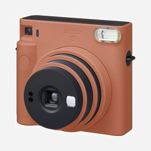 Fujifilm Instax Square SQ1 Orange : Appareil photo instantané 62x62mm, ISO 800, Flash 0.3-2.2m, Obturateur 1/400-1.6s, Batterie Lithium, 390g - Miniature 1