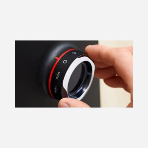 Hachoir Bosch Serie 4 MFWS440B 1900W Noir/Argent Débit 2.5kg/min 2 Vitesses Fonction Inversion Corps en Plastique 220-240V Pieds Antidérapants - Miniature 4