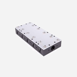 Alphacool Bloc d'Eau 12995 Acétal/Cuivre/Nickel Noir, Filetage 1/4", Dimensions 130x56x22.5mm pour Systèmes de Refroidissement PC - Miniature 2